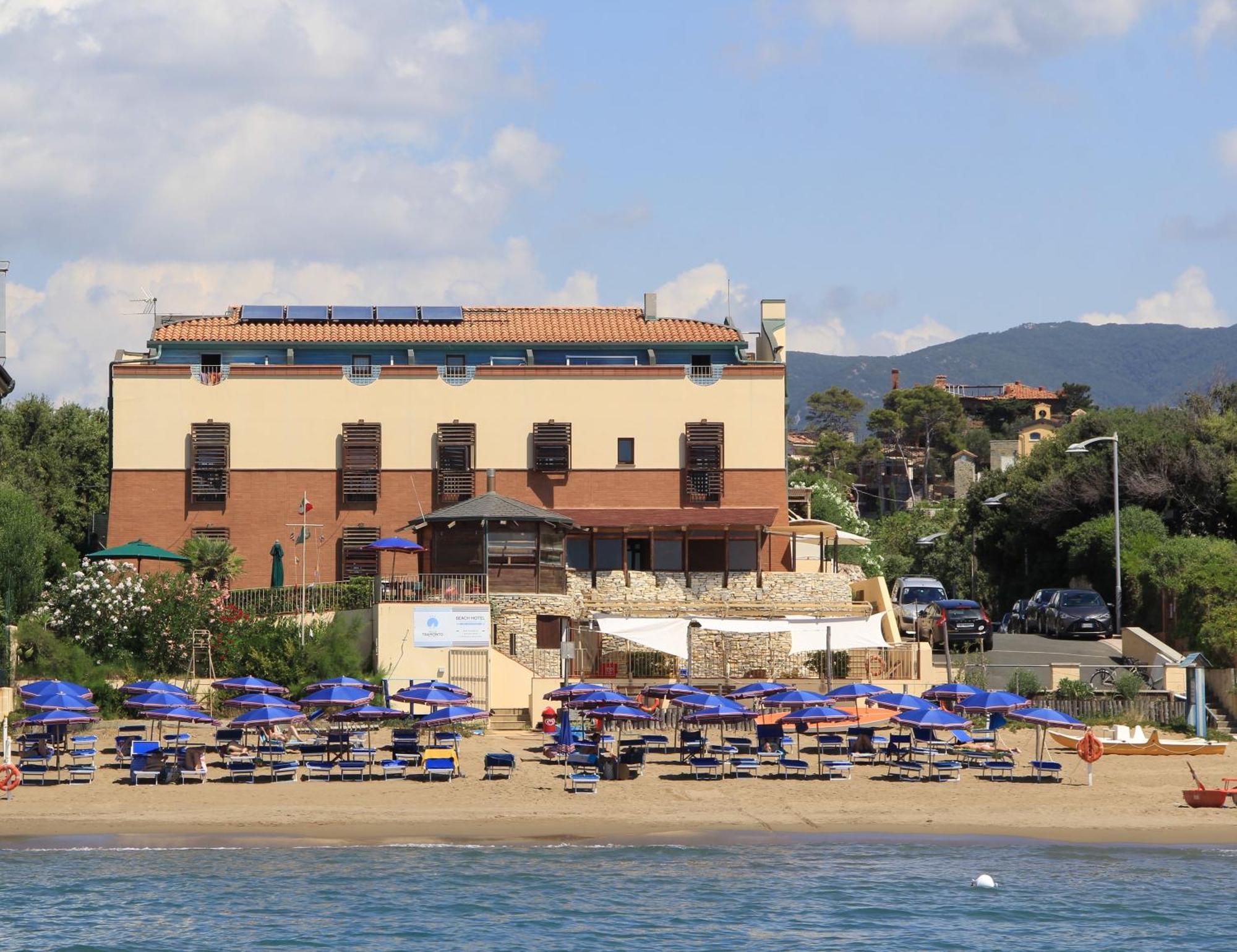 Hotel Villa Tramonto Direttamente Sul Mare San Vincenzo Buitenkant foto